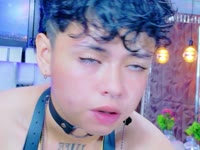 Ik ben een heel lief, rustig en zachtaardig meisje. Ik hou ervan om een fijne en ontspannen sfeer te creëren waar iedereen zich welkom en op zijn gemak voelt. Ik ben respectvol, attent en behandel anderen altijd met vriendelijkheid. Als je op zoek bent naar een rustige plek met goede vibes en iemand die luistert en met je glimlacht, dan ben je hier welkom ✨