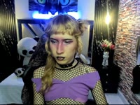 I am a trans woman with lots of style, confident and authentic. I love expressing myself through fashion, makeup, and every detail that makes me feel like myself. I