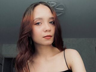 hot cam girl fingering shaved pussy AlisPrices