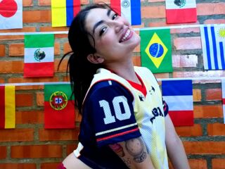 naked camgirl masturbating AuraLee