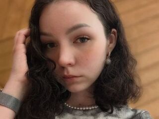 camwhore masturbating with vibrator CicelyPlayer