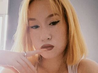 masturbating cam girl ElsyKellow