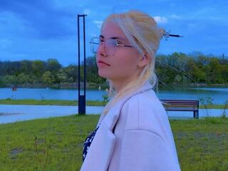 masturbating girl FredericaMittag