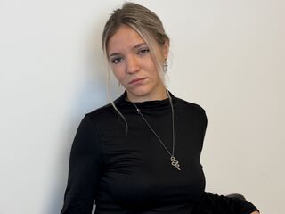 fingering cam whore KeiraTullier