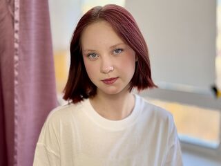 hot cam girl masturbating with vibrator MaisieMundhenk