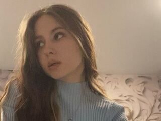 fingering girl MalissaHans
