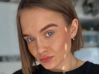 flirt chat room MyriamQuinnan