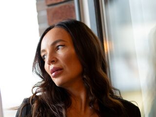 camwhore fingering pussy NansyBond