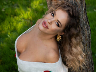 hot cam girl masturbating with vibrator RosemaryEvan