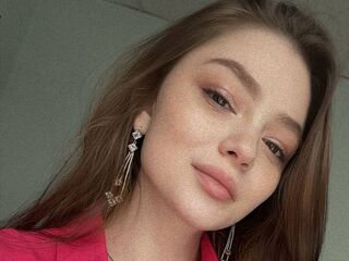 camgirl showing tits RubyCitrino