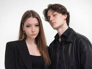 hot sex webcam couple show LeoAndMira