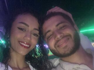 adult couple live sex webcam MaxandAbby