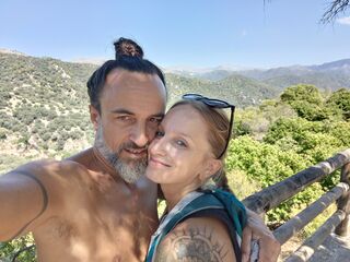 camcouple chat room MiriamMartin