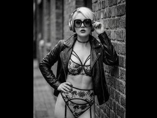 role-play sexchat AshleyRhode