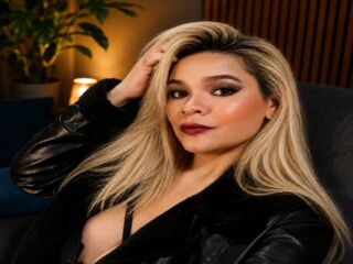 girl fetish webcam SarahLorenzi
