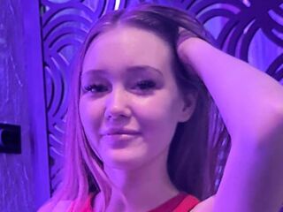 free webcam chatroom AddieRunk