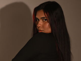 nude webcamgirl pic AlizLatifa