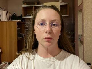cam girl fingering AlysaThomson