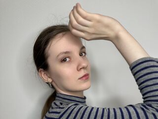 camslut spreading pussy AlyseCluster