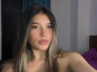 naked camgirl gallery AmberDavalos