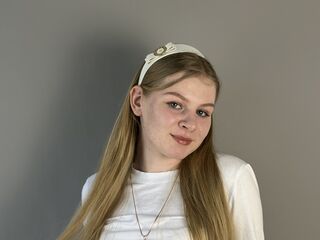 camslut AntoniaCrumpton