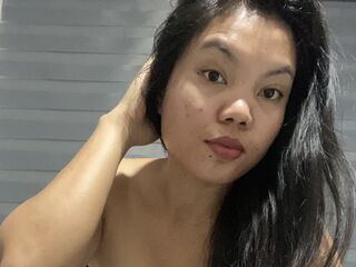 webcam strip tease show AranyaMax