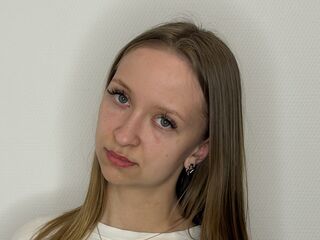 naked girl with webcam fingering AundreaMoczo
