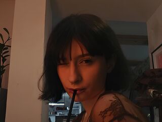 naked cam girl masturbating with sextoy BereniceDwight