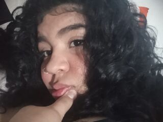 live webcam performer CamilaBliss