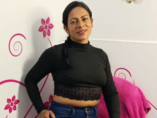 sexcam photo CanelaGolden