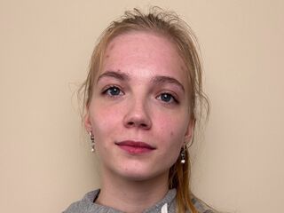 fingering camgirl picture CarmanChapmon