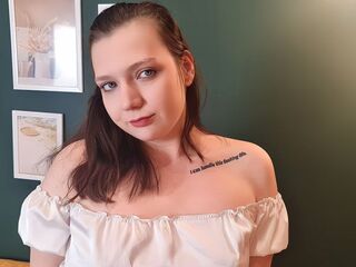 cam strip tease CarolineLuis