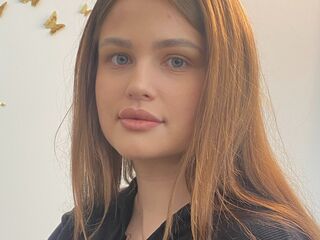 camgirl masturbating with dildo CasimiraTocco