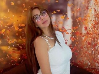 camgirl playing with dildo CatalinRodriguez