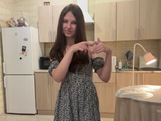 cam girl showing tits CecilyStalley