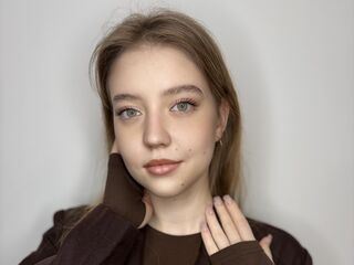 naked camgirl fingering pussy ColeenMallacara