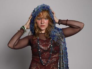 camgirl playing with dildo ColinChambell