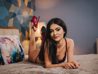 naked girl with webcam fingering CoraLevi