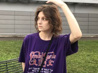 girl webcam CorinneKeidong