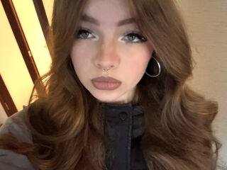 cam whore CrystalReed