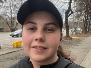 naked cam girl masturbating with vibrator DariaCalm