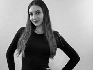 camwhore shaving pussy DaynaNicholls