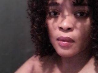 camgirl chat room DelicateDiamond