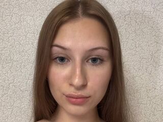 camslut showing tits DeneseAbramson