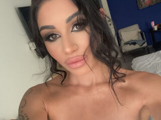 nude webcamgirl DenniseRay