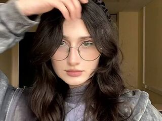 naughty camgirl masturbating DianneBrowie