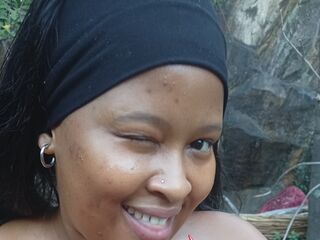 camgirl DoraPhillips