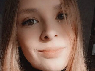 naughty camgirl masturbating DoreneSiminski