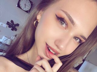 adultcam EarthaMaruyama