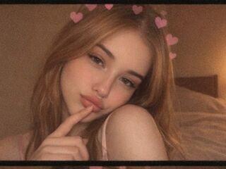 girl showing pussy ElaraWinslow